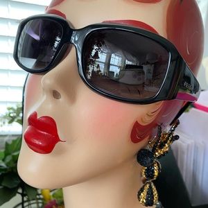PRADA vintage sunglasses year 2006 black SPR 12H–1AB-1A1 brand new lenses NiCe!